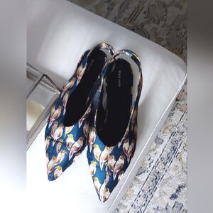 Unique Bird Patterned Slingback Shoes